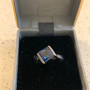 Sterling silver 925 ring with blue synthetic stone size 8